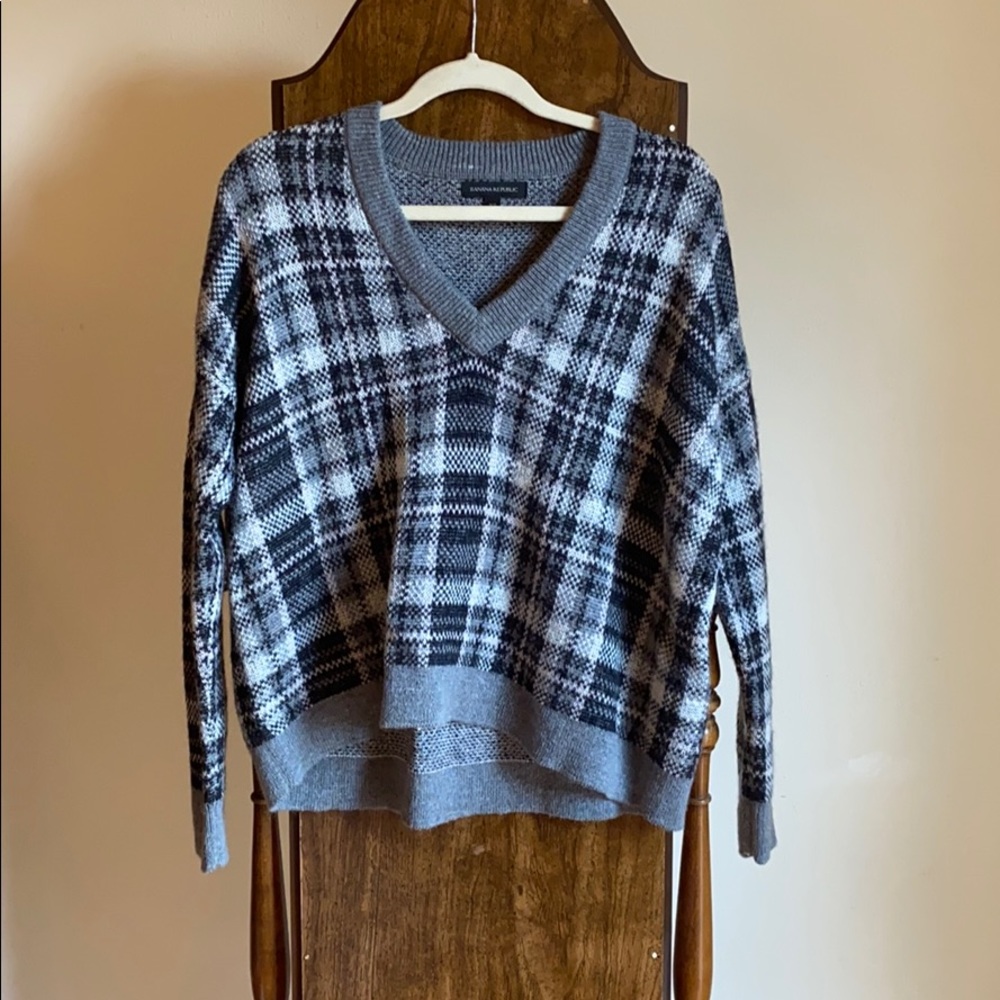 Banana Republic CROPPED PLAID V NECK SWEATER